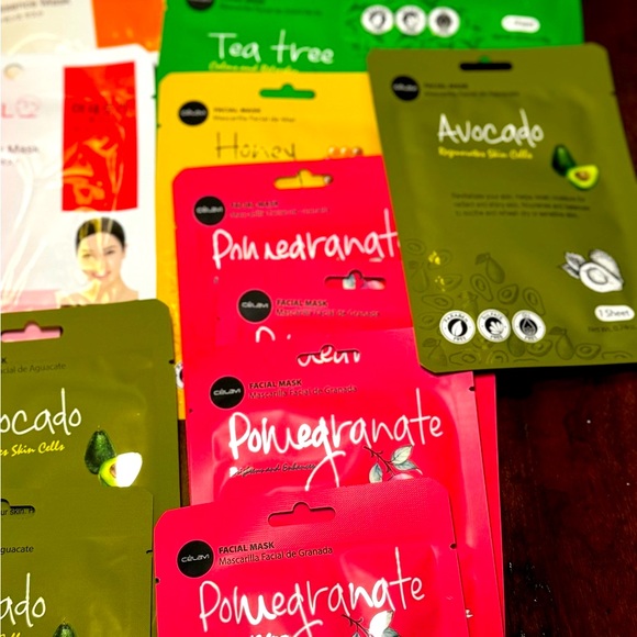 Lot of 30 brand new facial masks - Picture 4 of 4